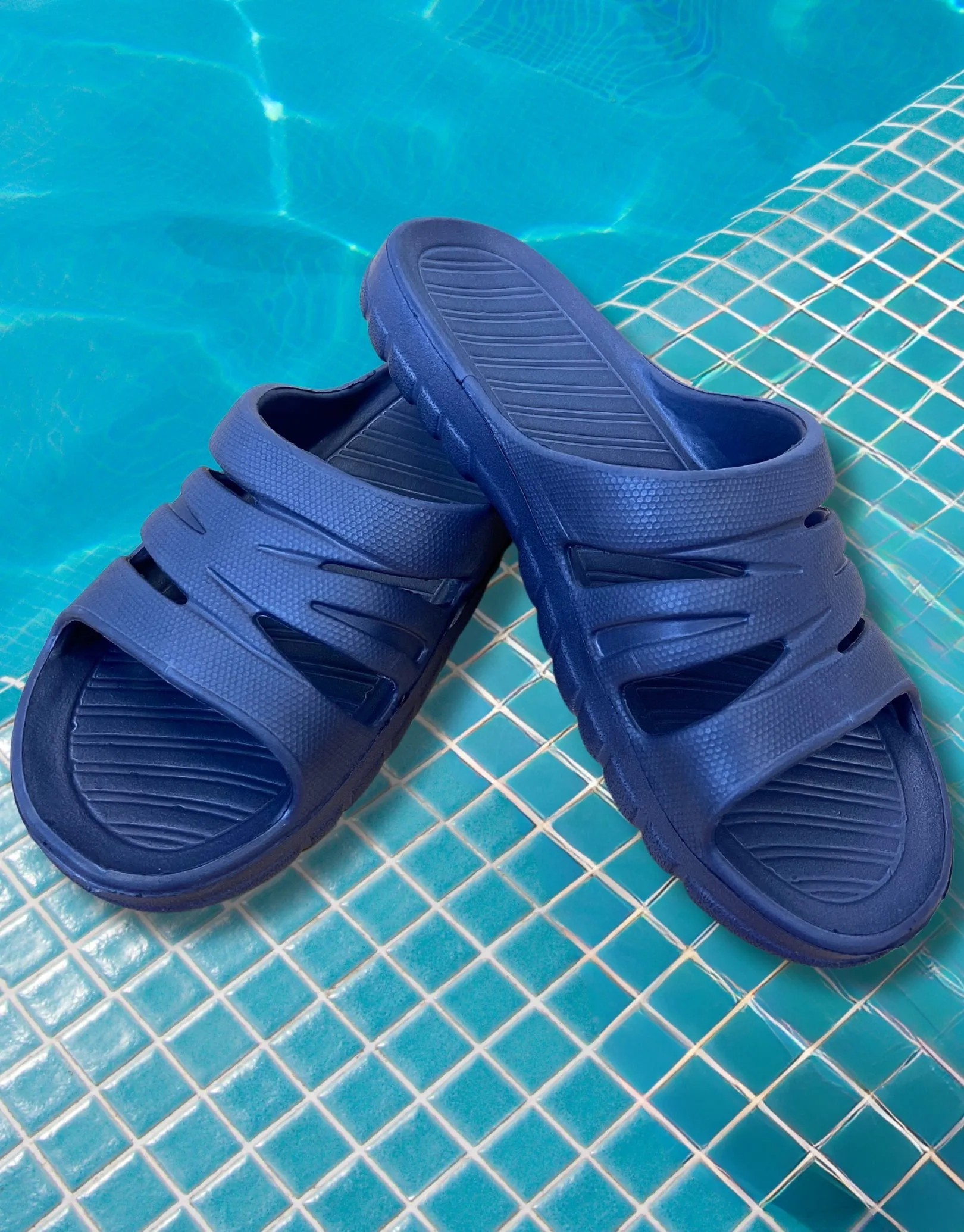 Simply Swim Unisex Pool Shoes - Navy